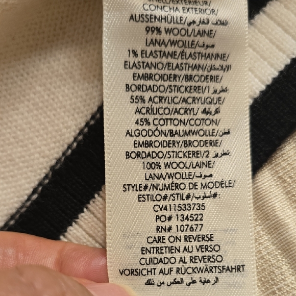 Alice + Olivia White and Black Wool Sweater with Red Love Design Oversized - Picture 12 of 14